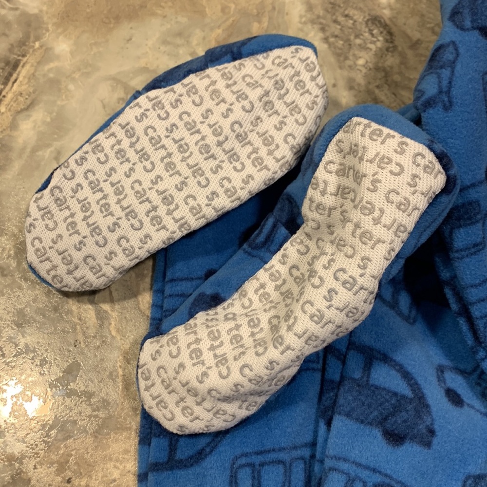 Carter’s 2T footie pajama - Picture 3 of 5